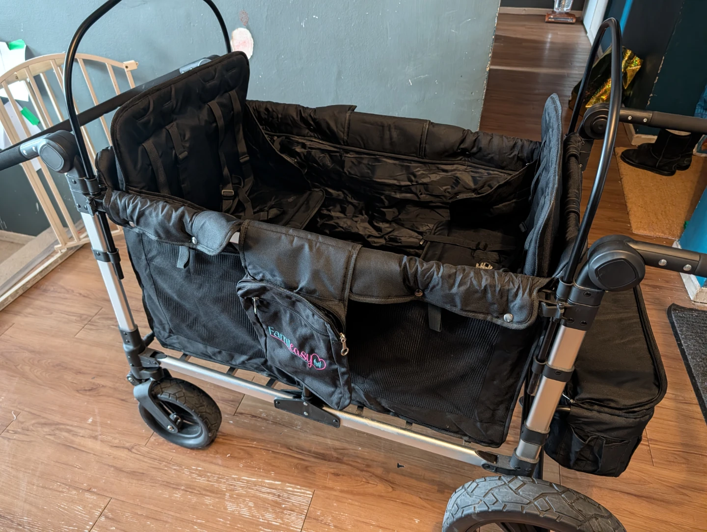 Black Familyeasy Wagon - photo 2