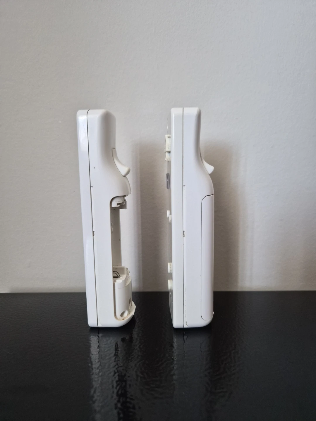 Read Bio | Pair Of Broken Wii Remotes - photo 2