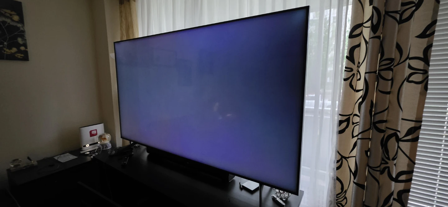 Samsung 70" QN70Q6DTA QLED 4K Smart TV