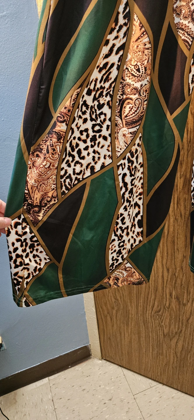 Women's 2-Piece Set: Green Crop Top and Patterned Wide-Leg Pants - photo 5
