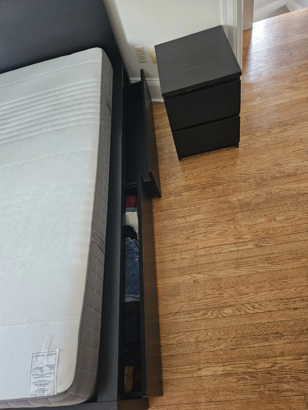 IKEA queen bed+4 underbed drawers+2-drawer nightstands - photo 2