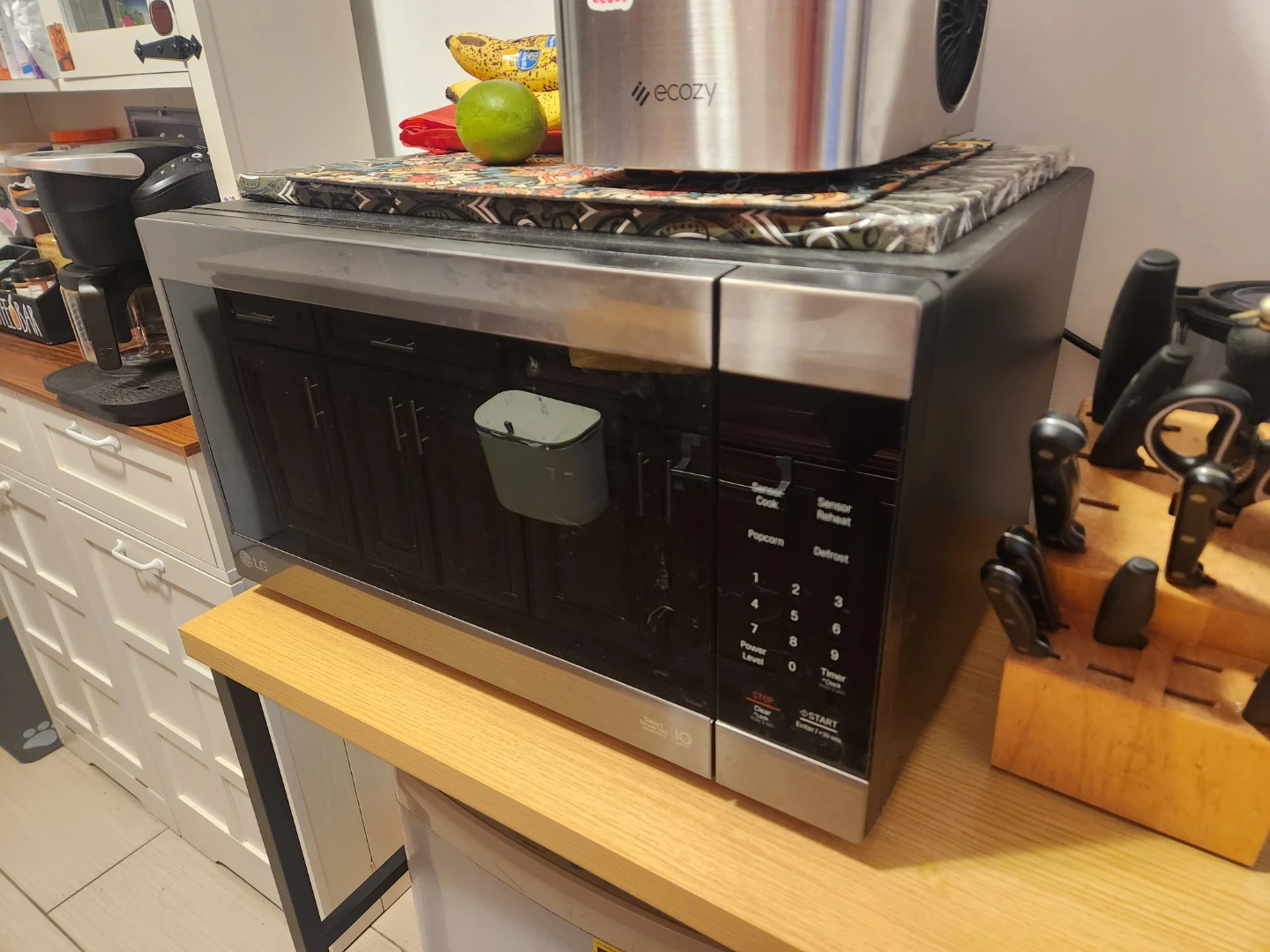 LG NeoChef 2.0 Cu. Ft. Countertop Microwave