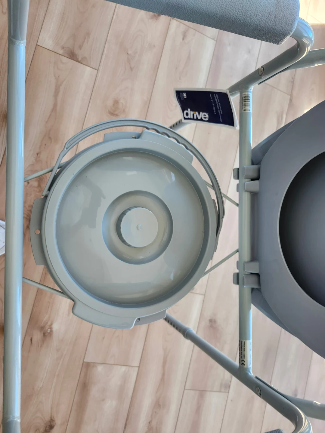 Adjustable Commode - NEW ⚽ - photo 2