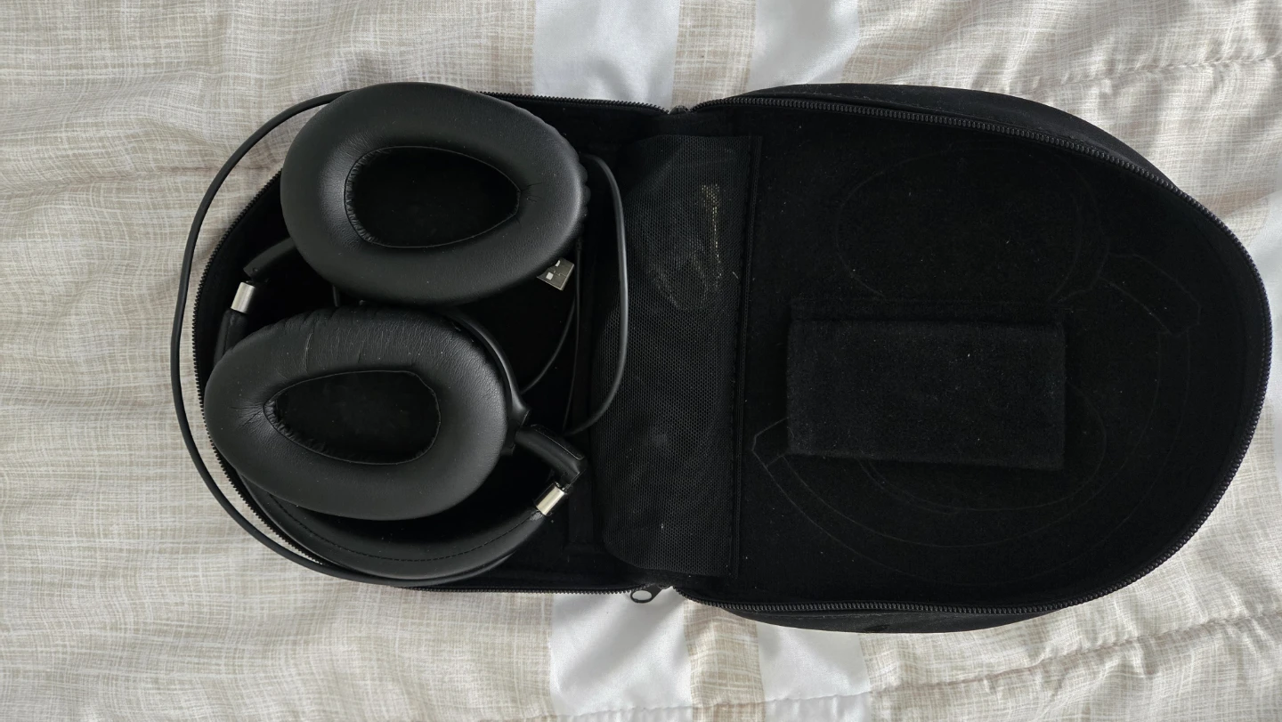Sennheiser Wireless Headphones with noise cancellation - photo 3