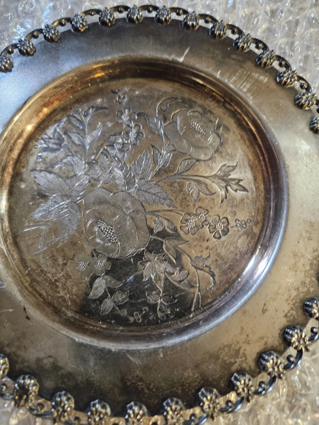 Vintage Decorative Plate with Floral Engraving - photo 2