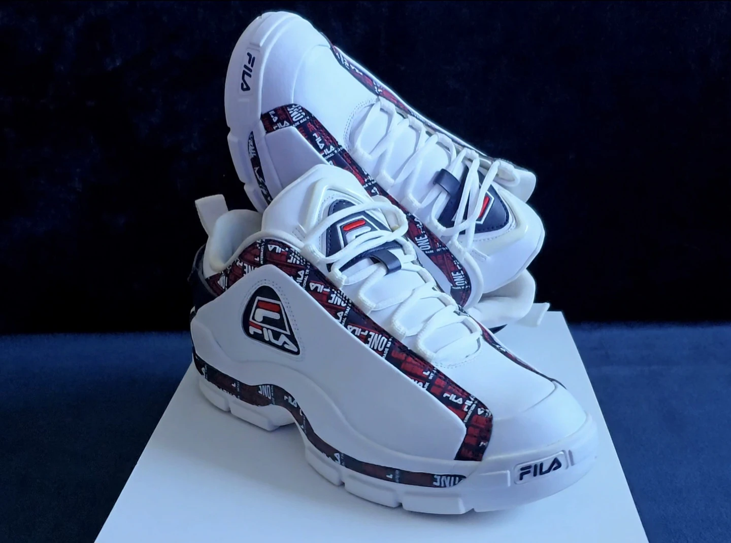 GRANT HILL 2 / 96' TRADEMARK LOWS