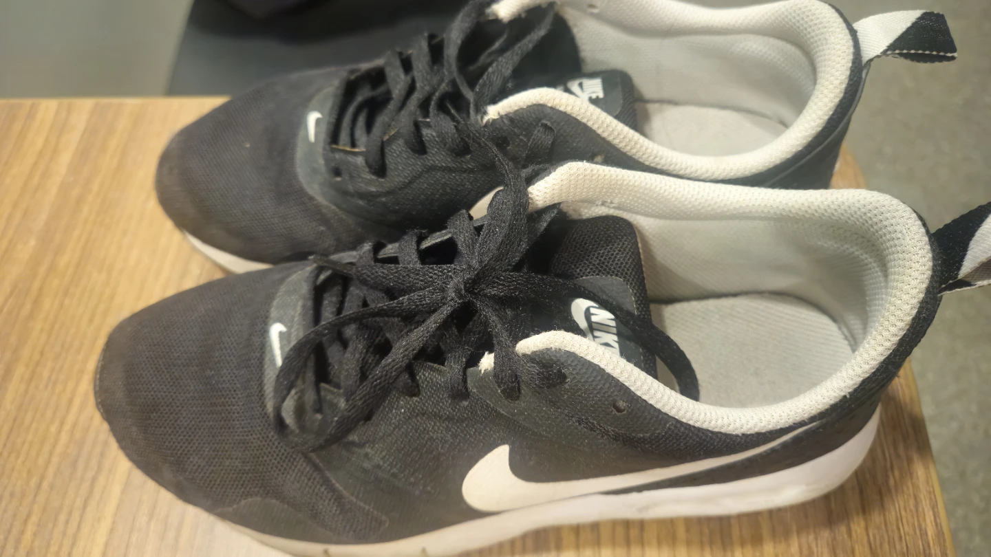 Nike Air Max Tavas Sneakers