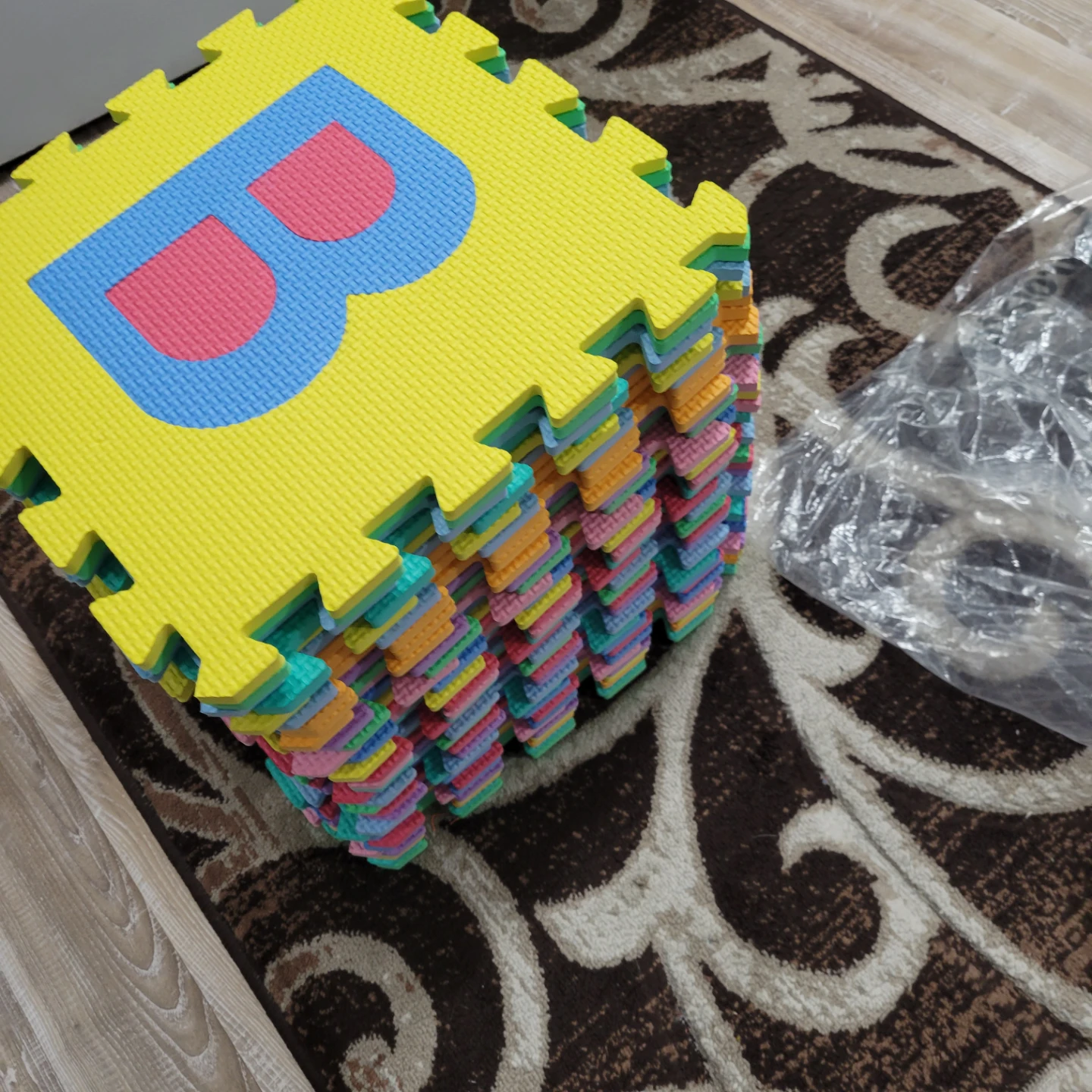 Alphabets and numbers Foam Mat