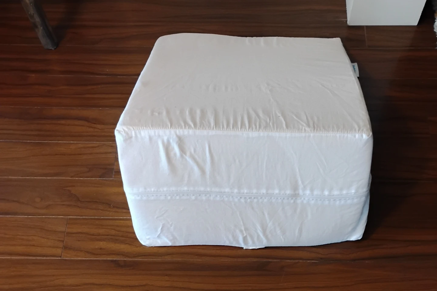 ⚽ Wedge Pillow - photo 3