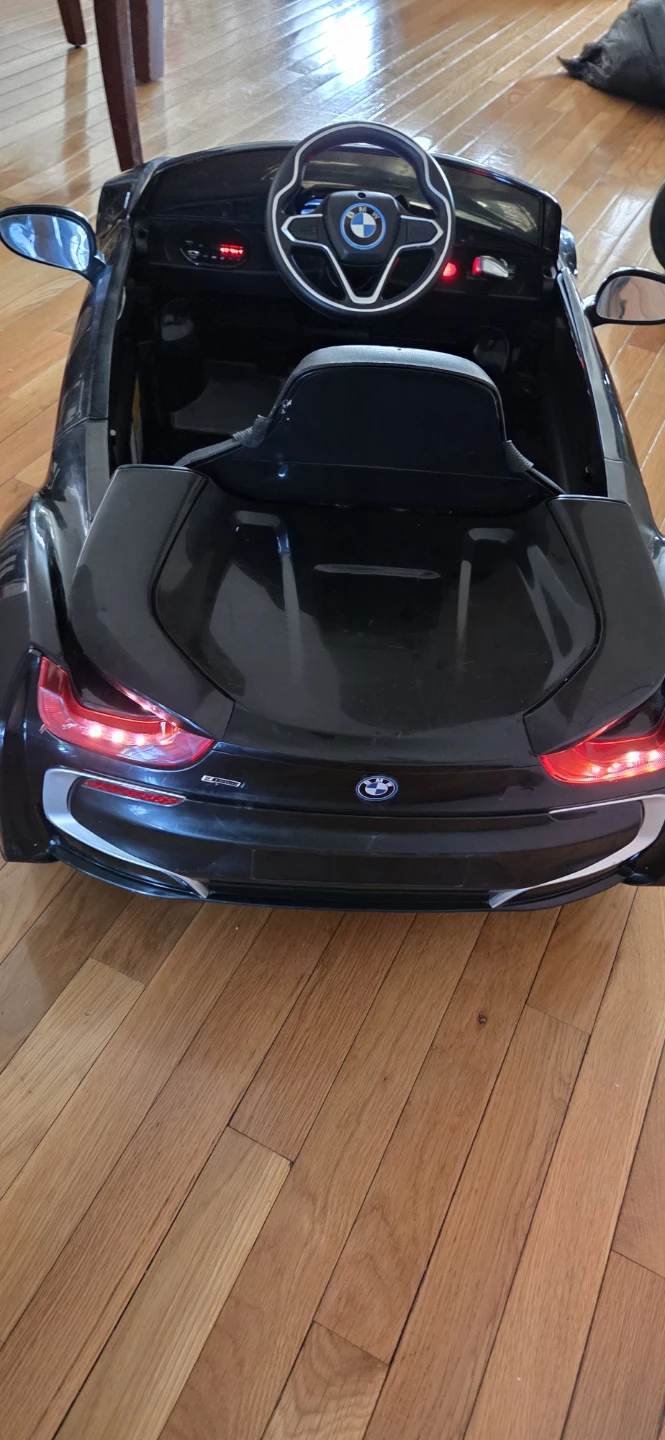 BMW i8 Coupe Ride-On Car for Kids - photo 2