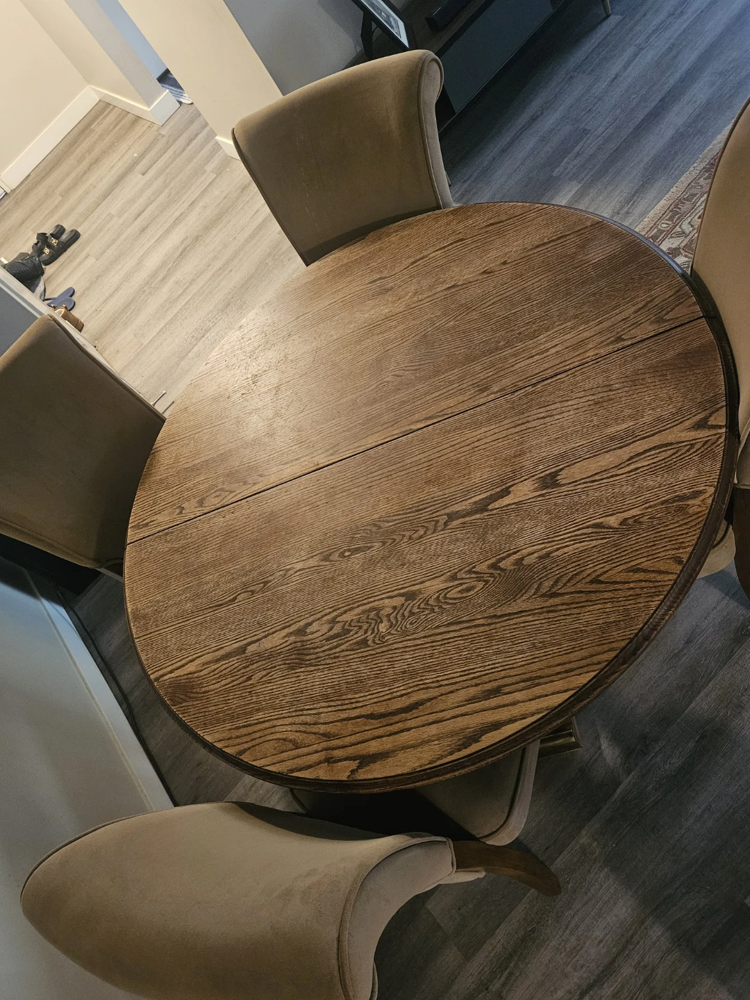 Round Oak Dining Table and chairs - photo 2