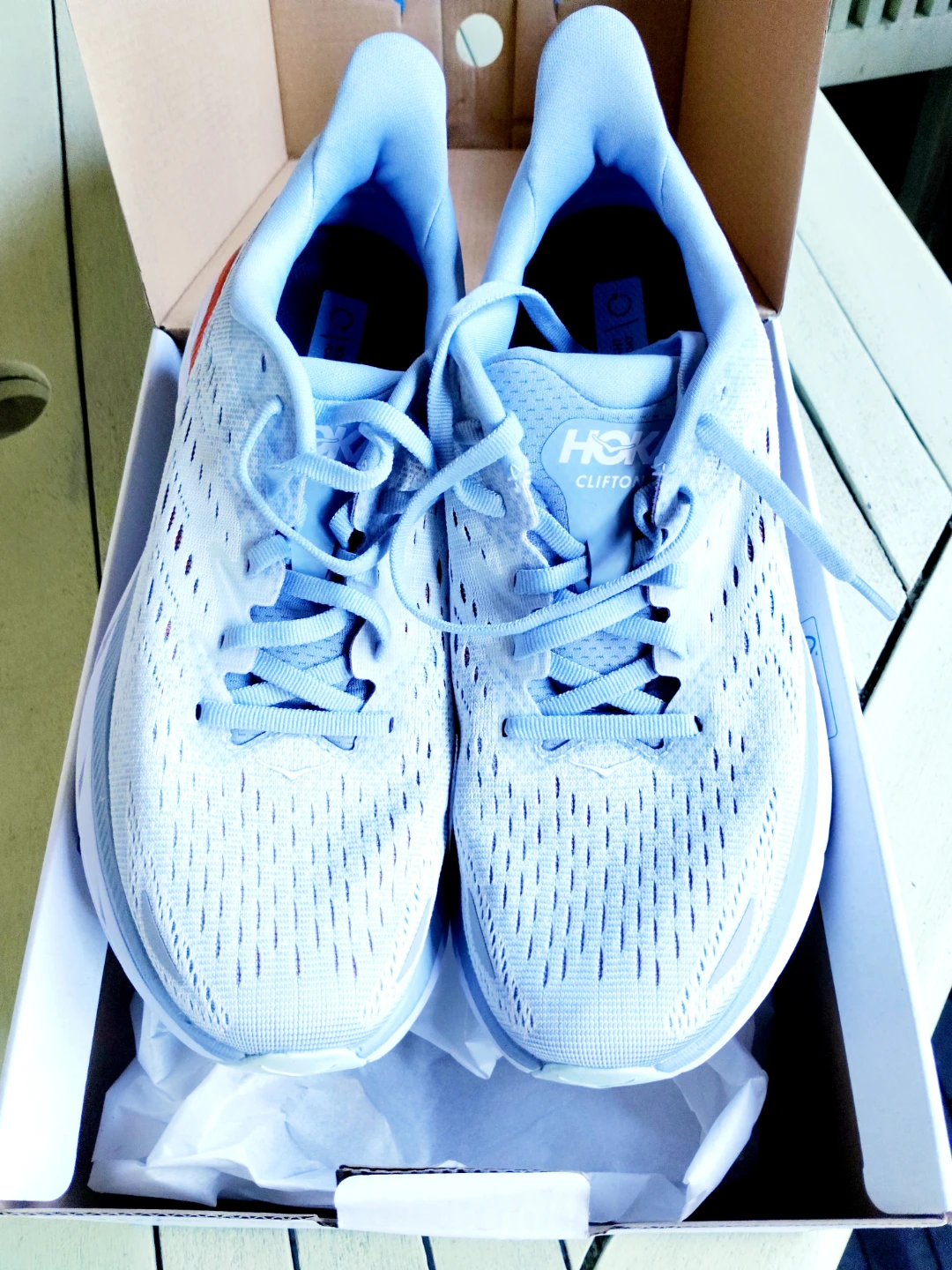 New Never Worn Hoka Clifton 8 Womens Running Shoes - Size 7B