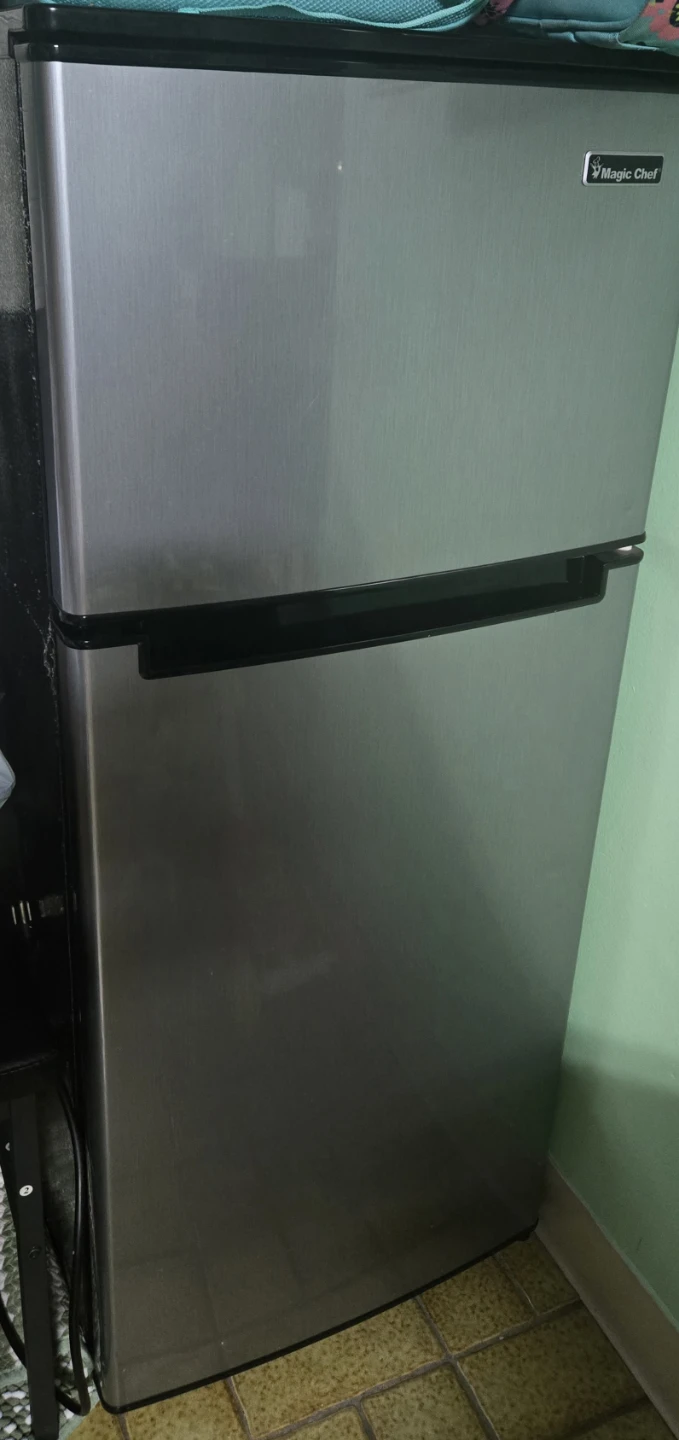 Magic Chef Mini Fridge