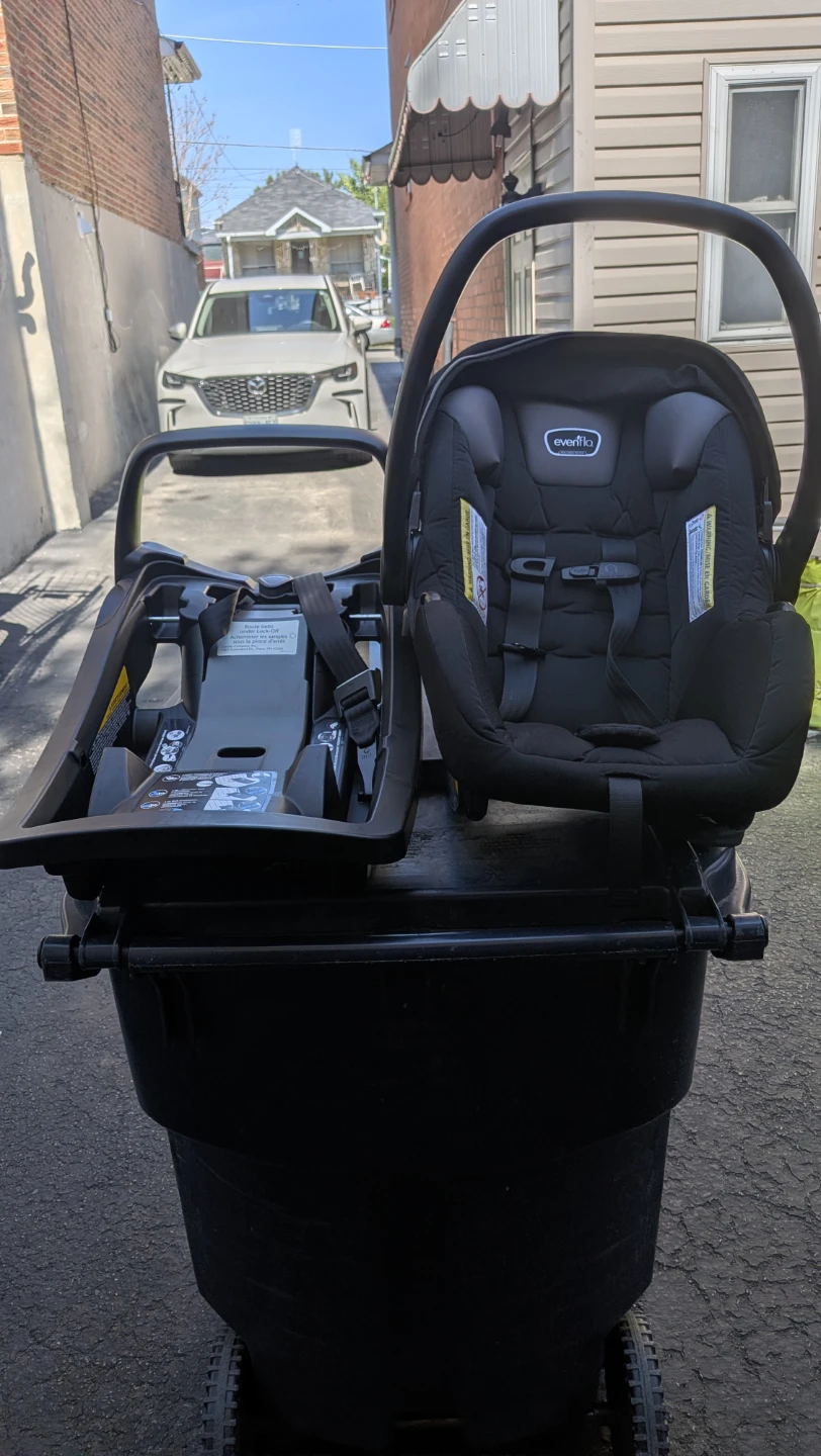 Evenflo Pivot Xpand Travel System with Infant Car Seat & Base