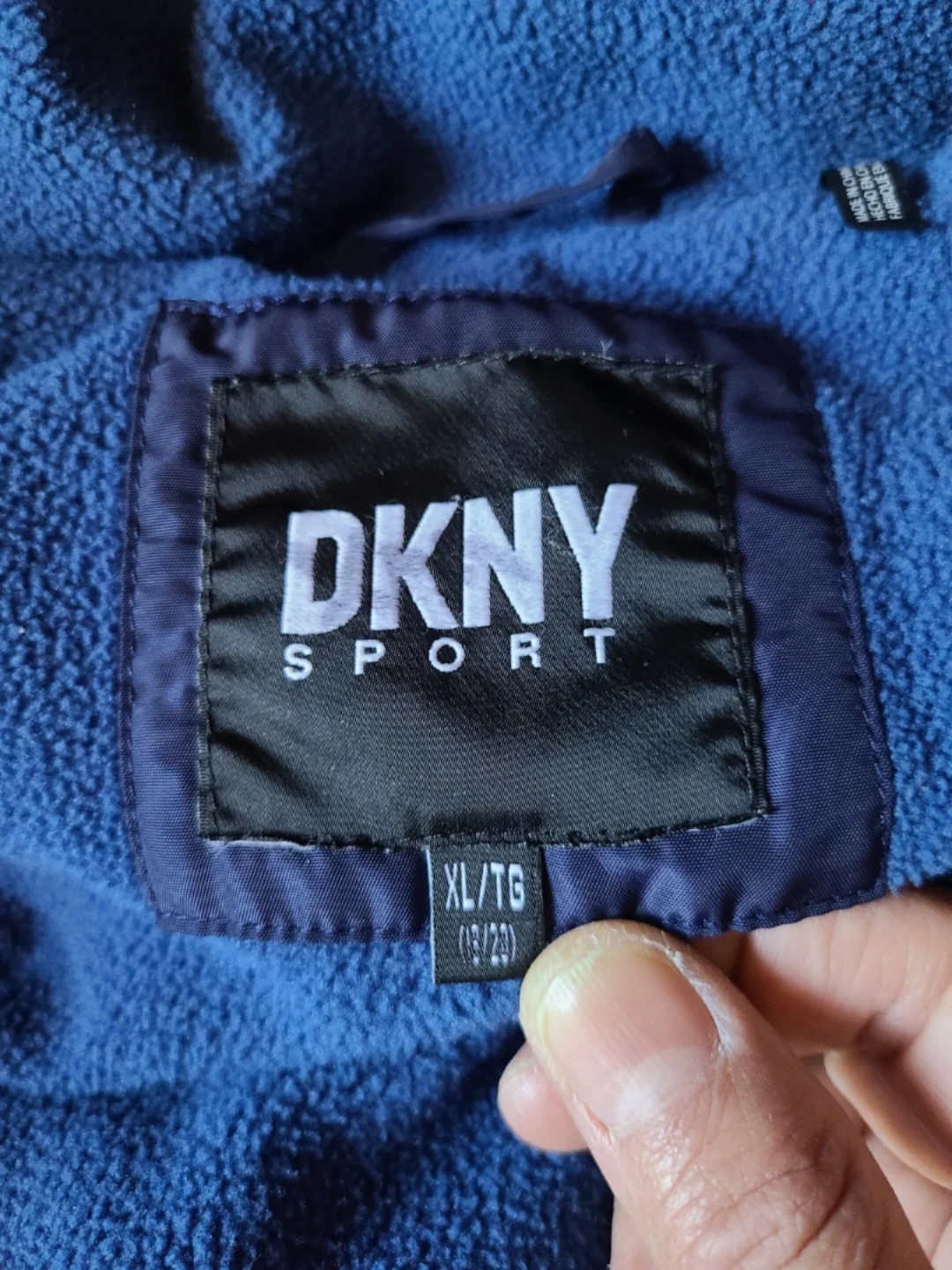 Gently used boys winter coat XL - photo 3