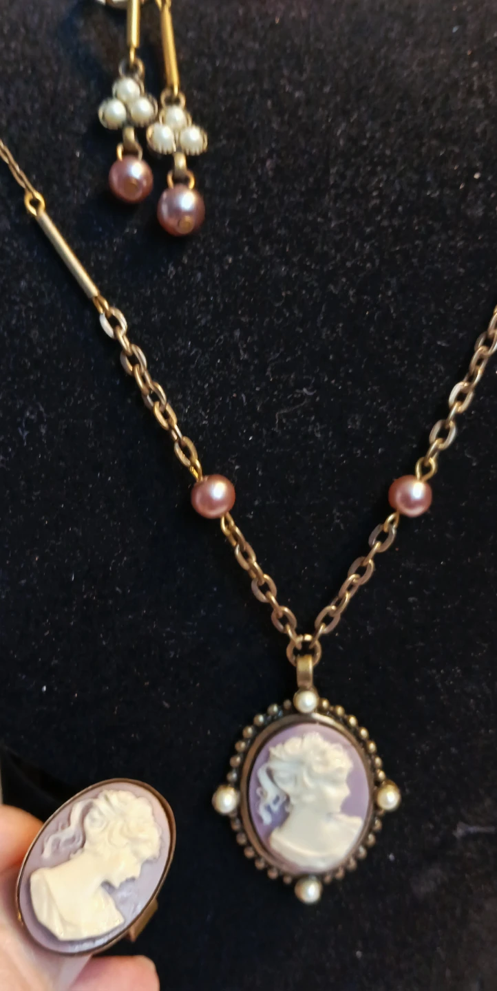 Cameo Pendant Necklace, Ring, and Earrings Set - photo 4