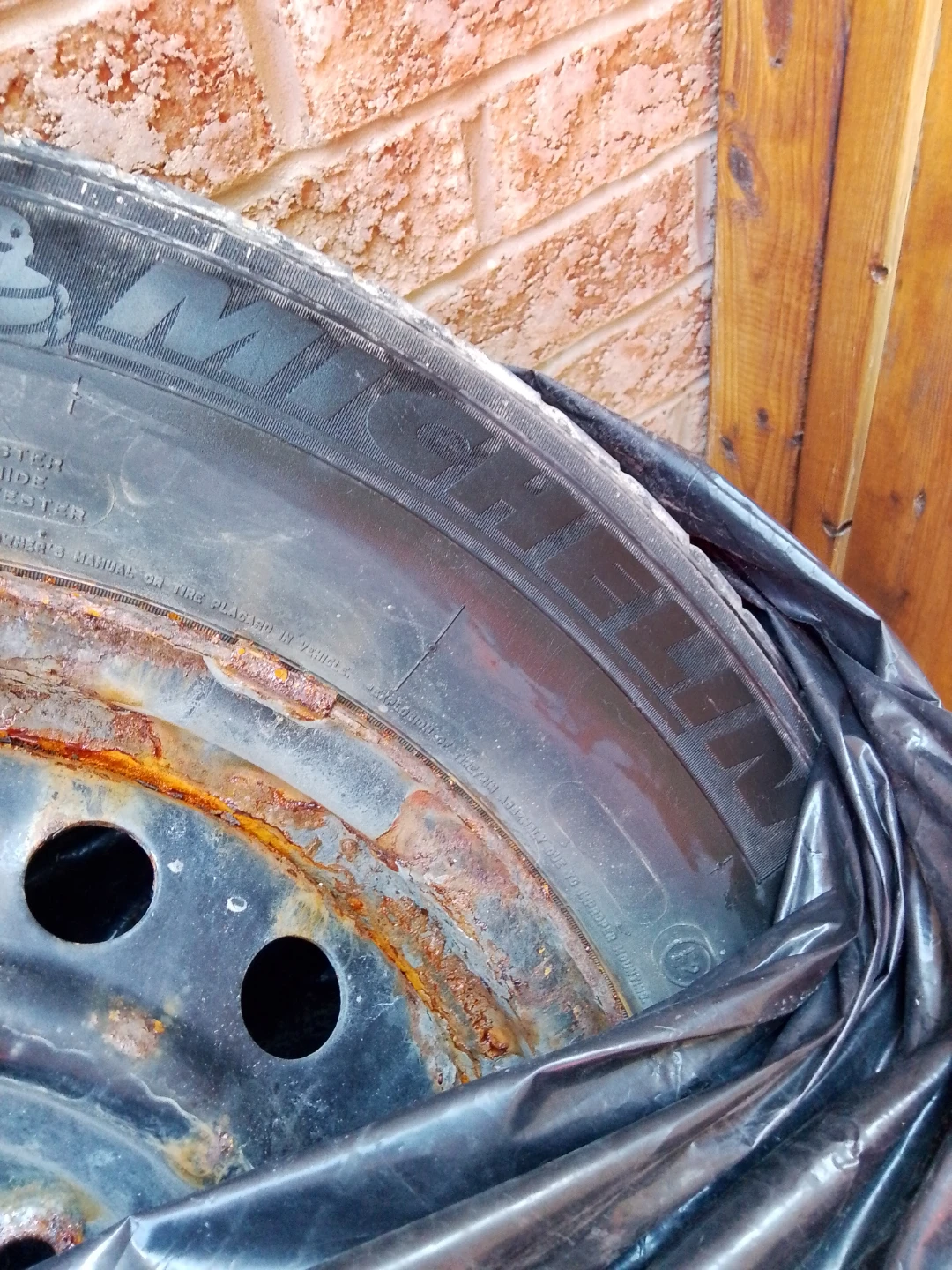 205/65R15 Studless Tire with Rim