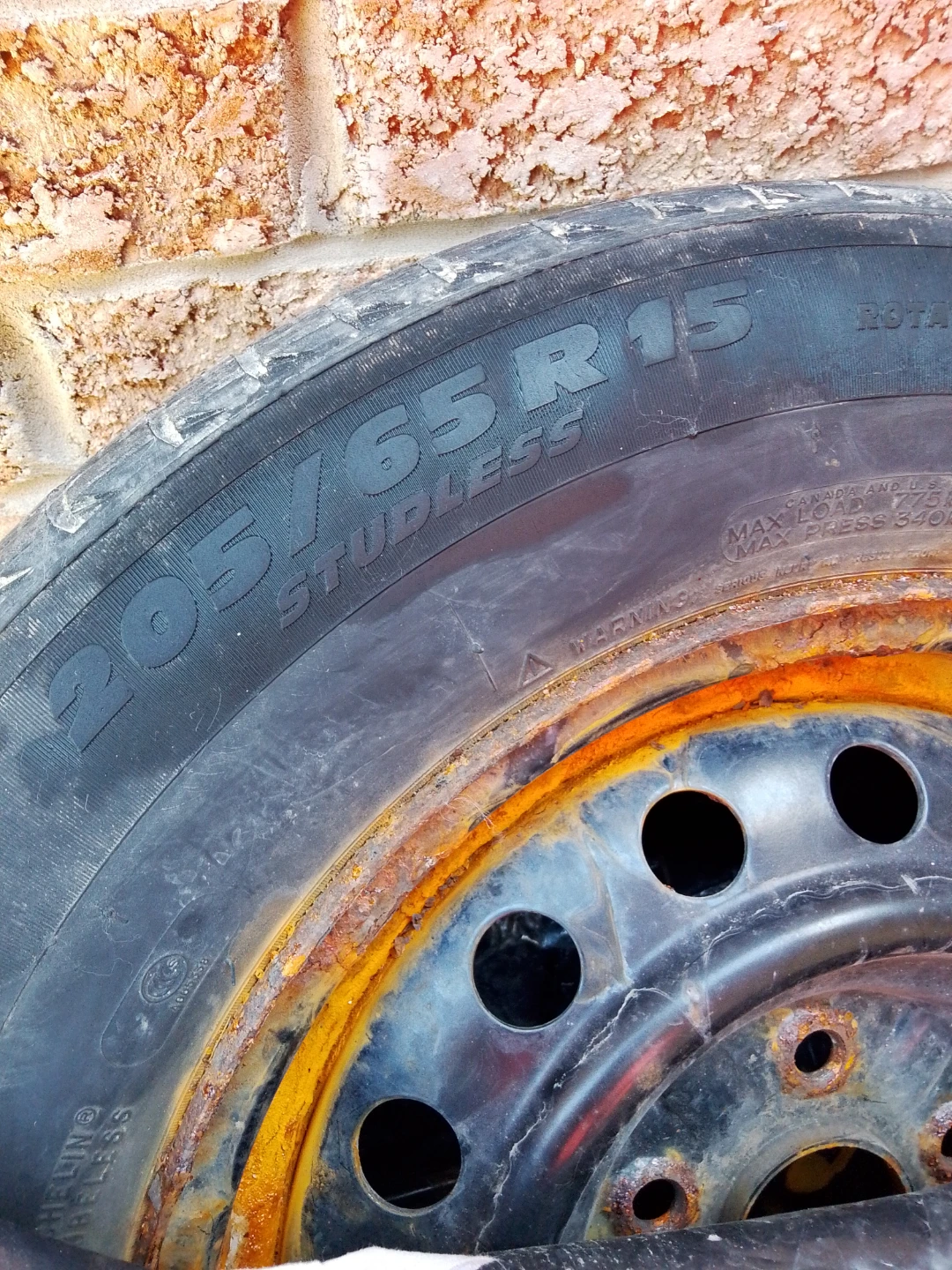 205/65R15 Studless Tire with Rim - photo 2