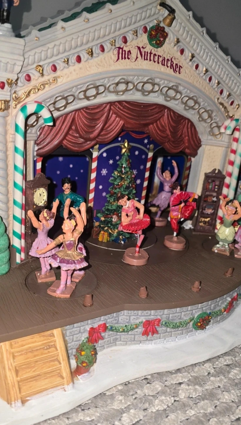 Nutcracker Ballet Mini Stage Christmas Set - photo 3