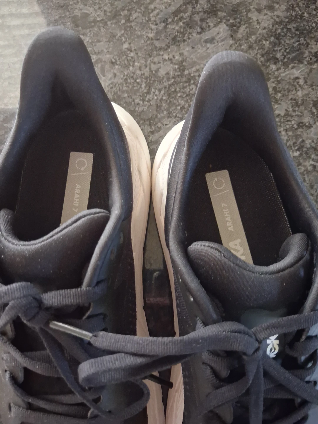 Hoka Arahi 7 Running Shoes - Black/White - photo 3