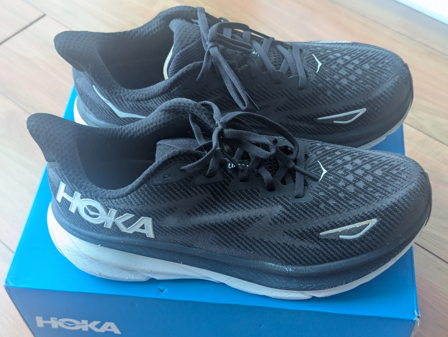 Hoka Clifton 9 Wide Men's Running Shoes