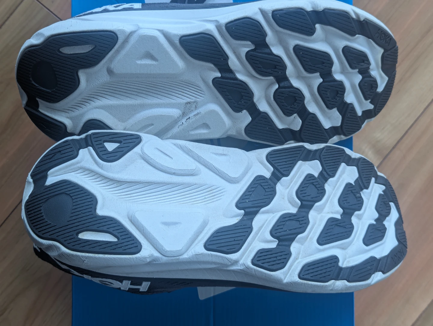 Hoka Clifton 9 Wide Men's Running Shoes - photo 5