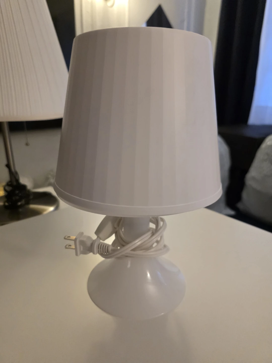 White Table plastic Lamp⚽