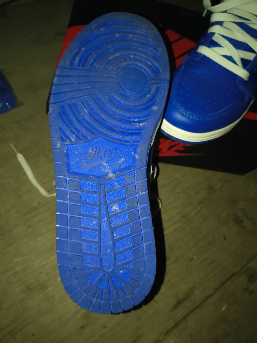Air Jordan 1 Retro High OG Royal Blue - photo 2