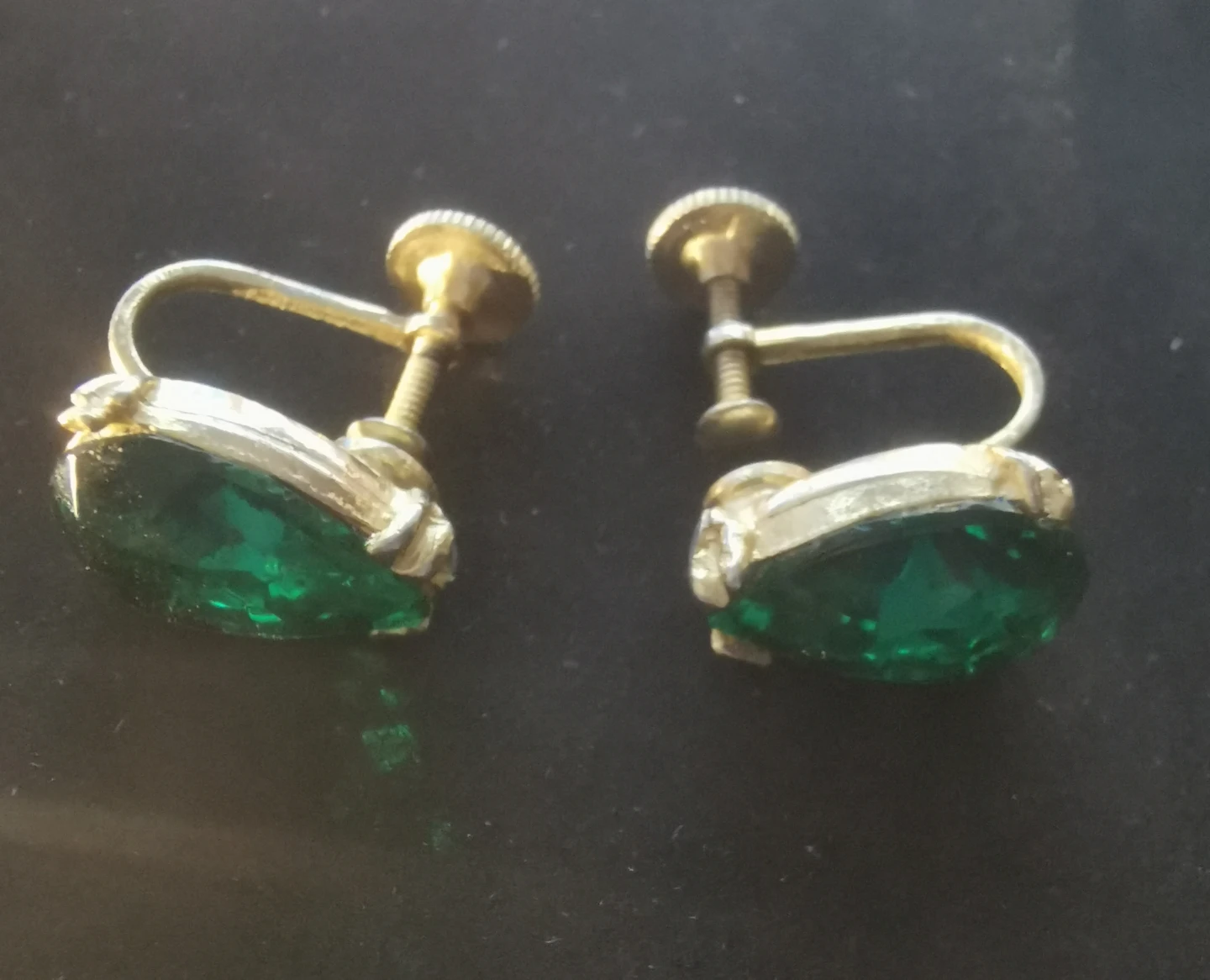 Vintage Green Gemstone & Red Earrings Set - photo 2