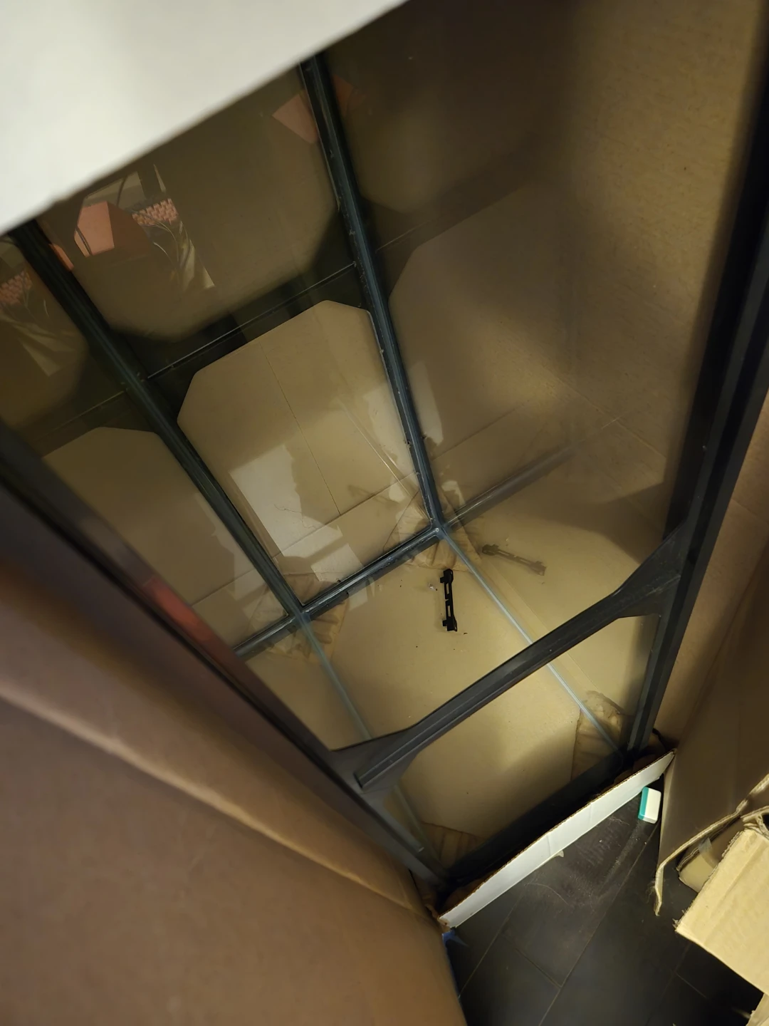 55 gallon fish tank. Only the tank. Nothing else included. - photo 3
