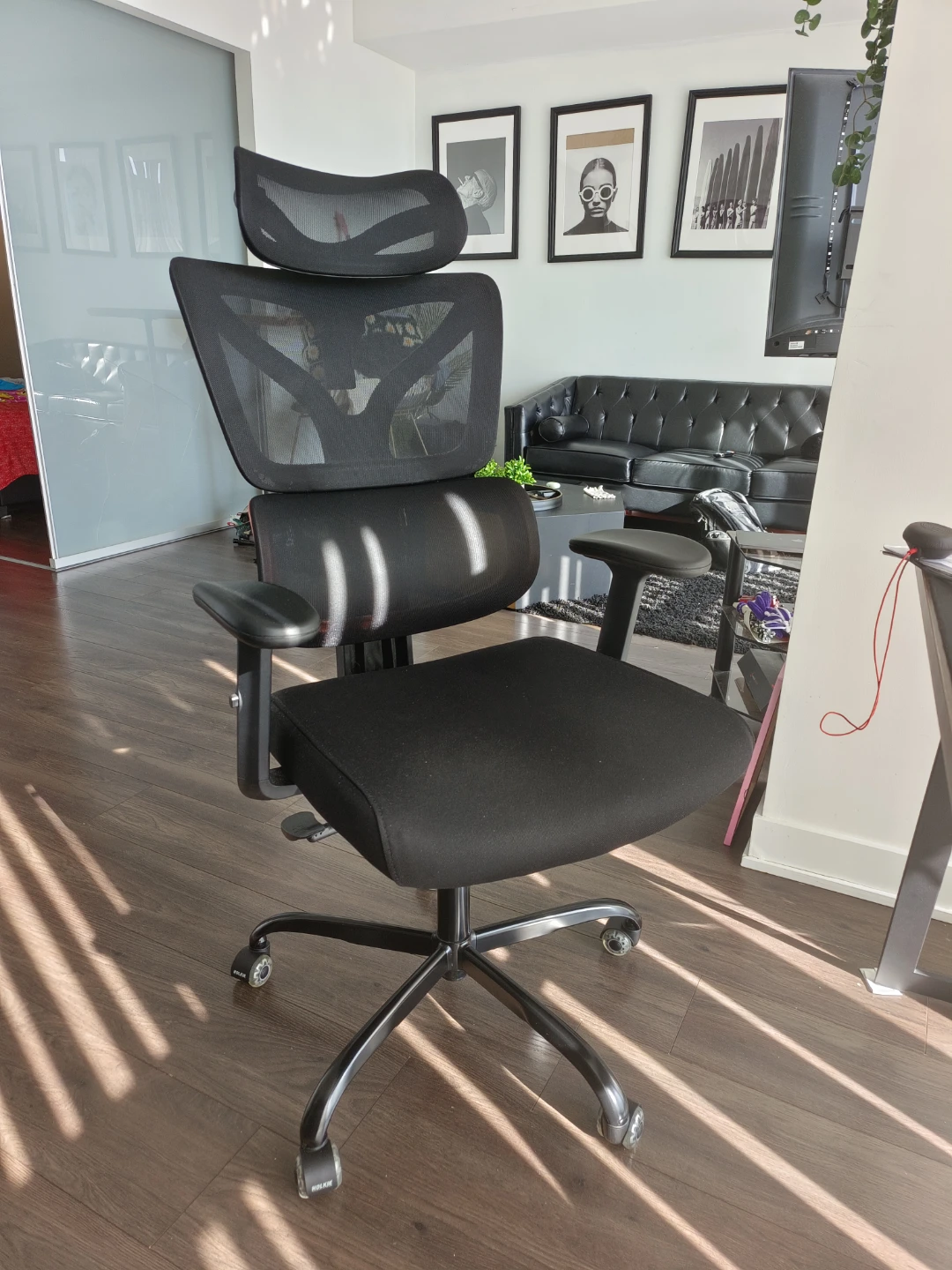 Ergonomic Mesh Office Chair with Headrest