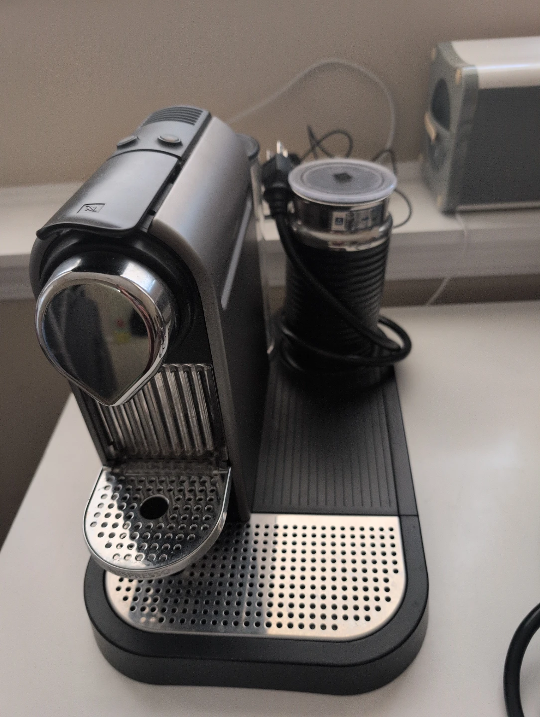 Nespresso Coffee Machine with Milk Frother