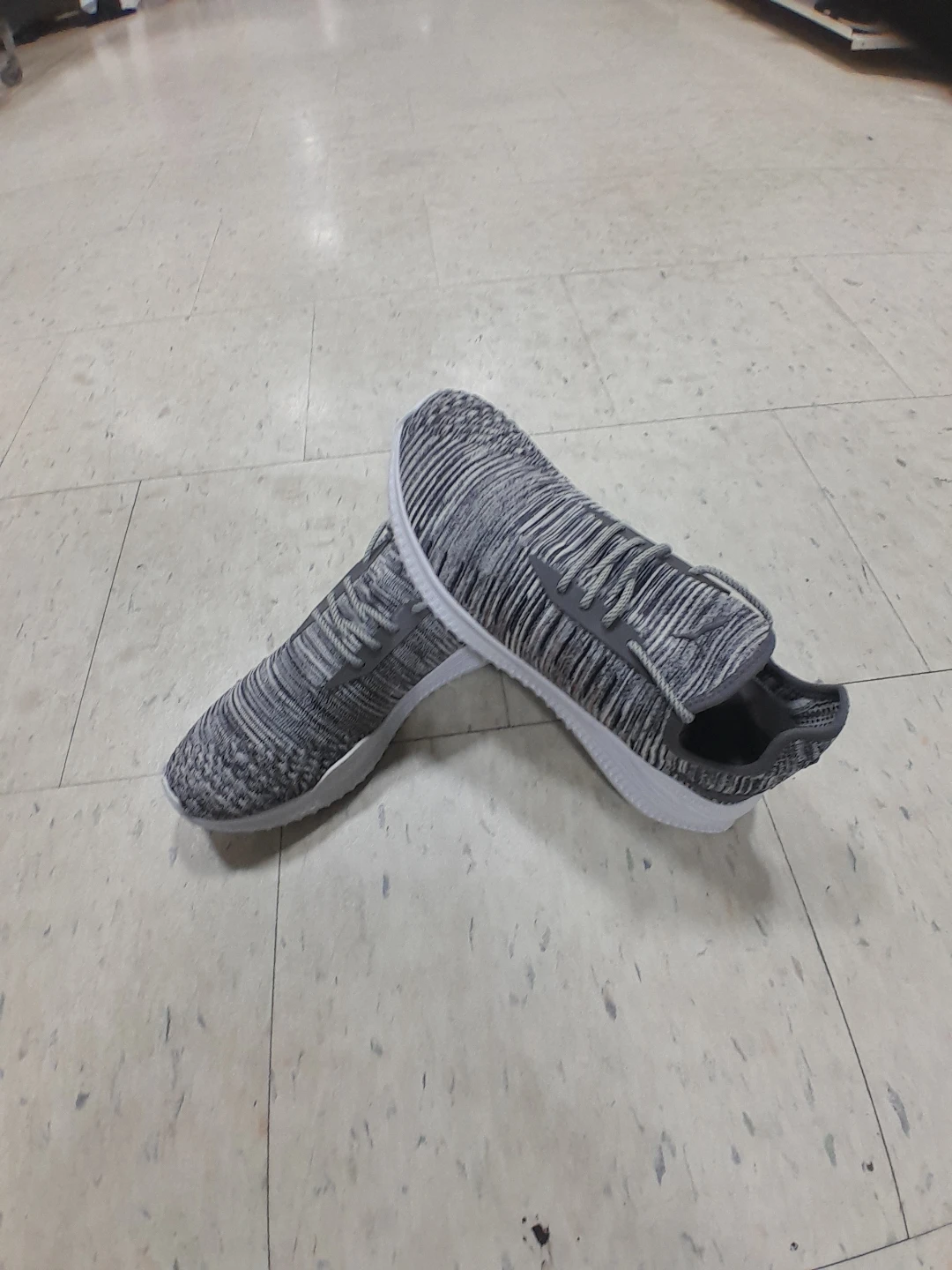 Grey Knit Running Shoes Original Puma Size 11