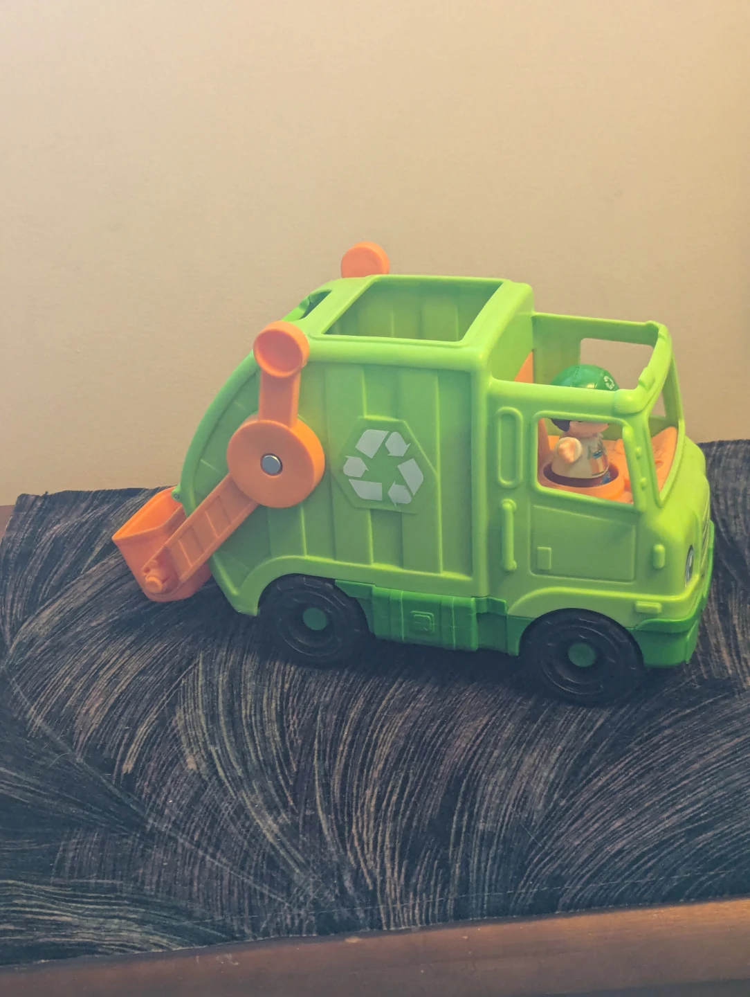 Fisher Price Little People Recycle Truck with Driver - photo 2
