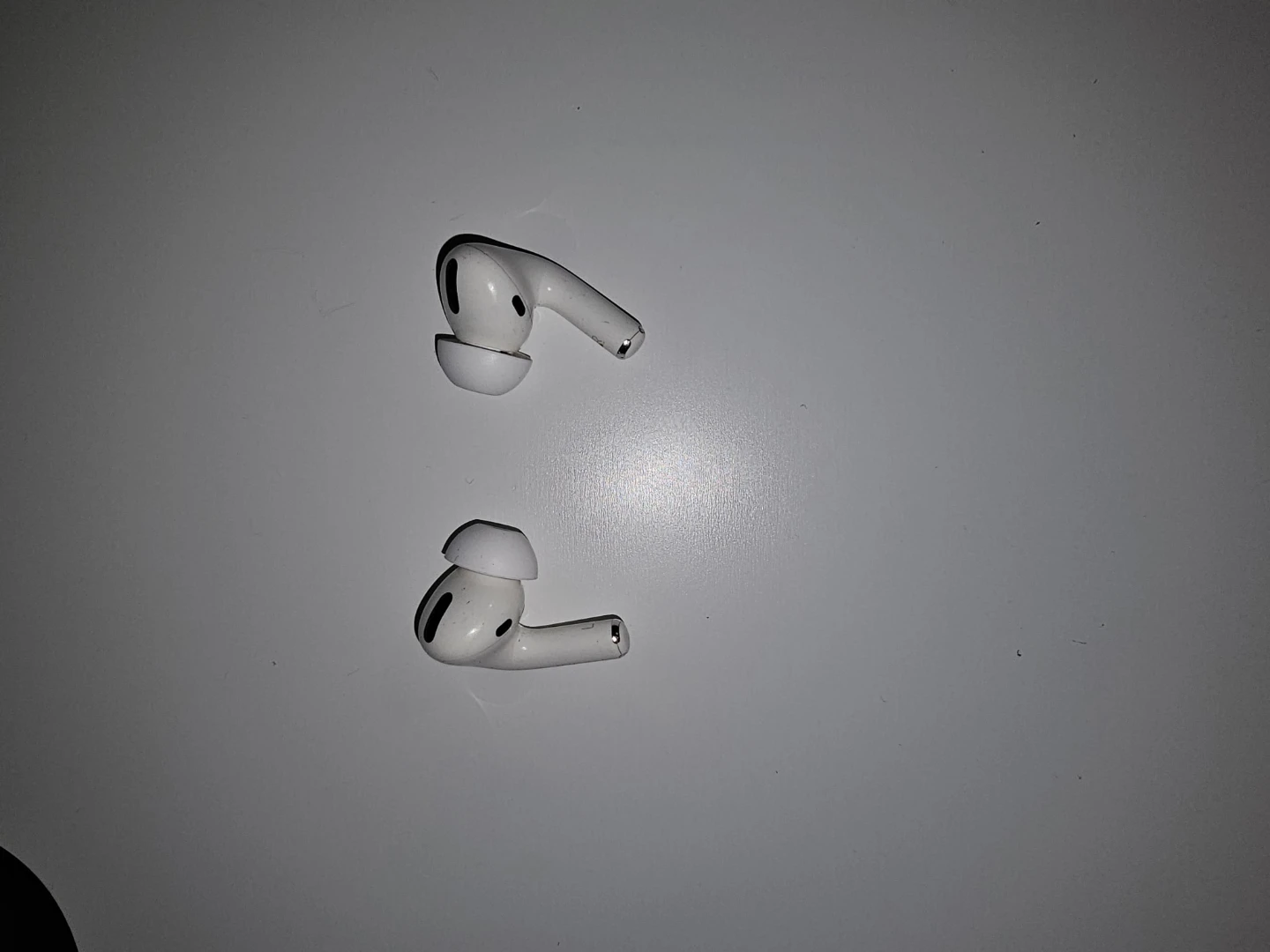 Apple AirPods Pro (Left & Right Earbuds)