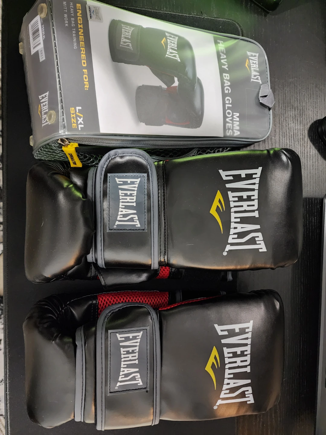 2x Everlast MMA Heavy Bag Gloves L/XL