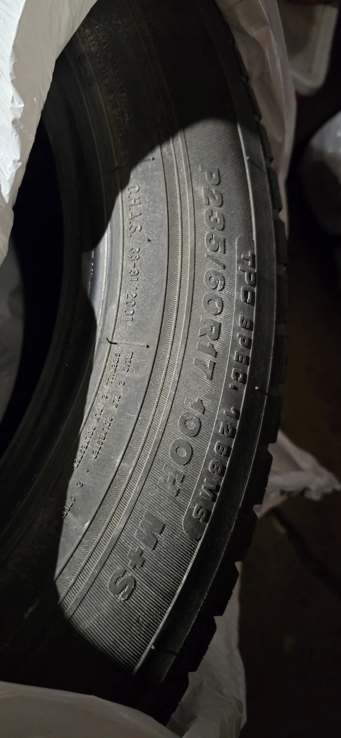 Free, 4 tires, Low Threads P235/60R17 100T - photo 2