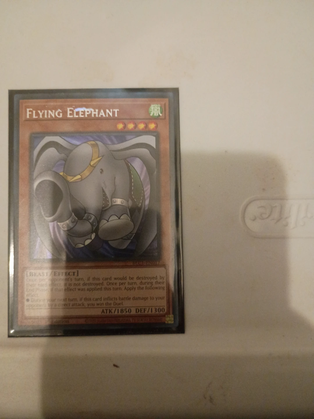 Yu-Gi-Oh! Flying Elephant Card⚽