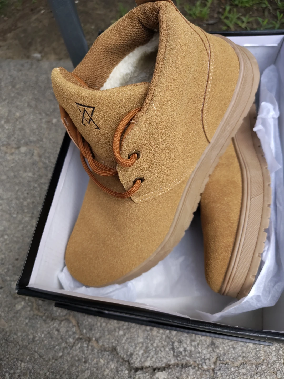 Men's Suede Boots -NEW! sz 9