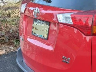 Red Toyota RAV4 XLE AWD - photo 3
