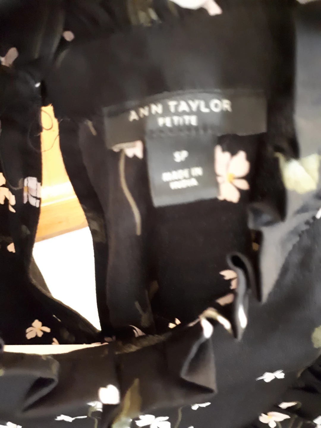 Ann Taylor Petite Black Floral Blouse⚽ - photo 3