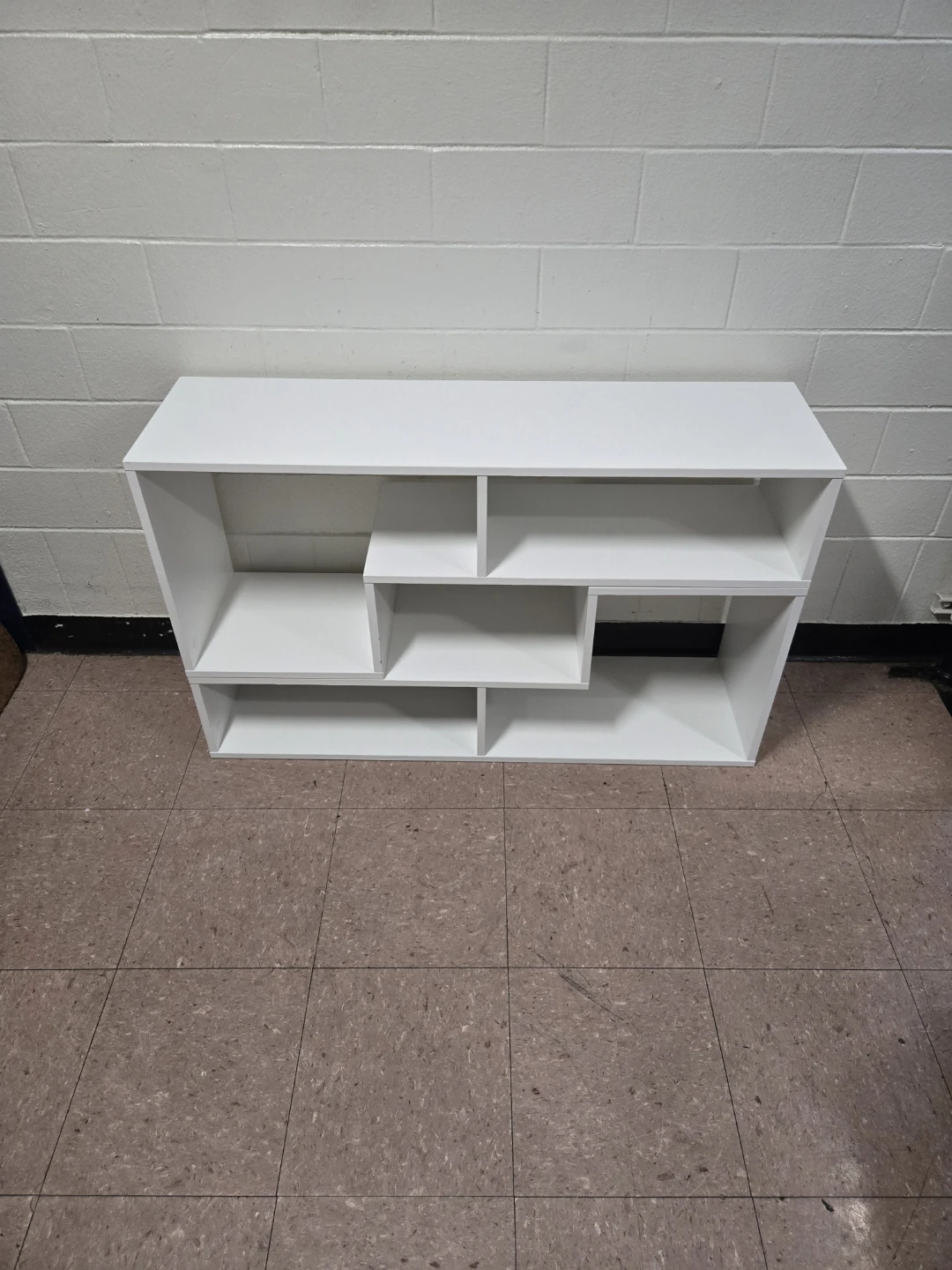 Modern White Geometric TV Stand & Convertible Bookshelf - photo 2