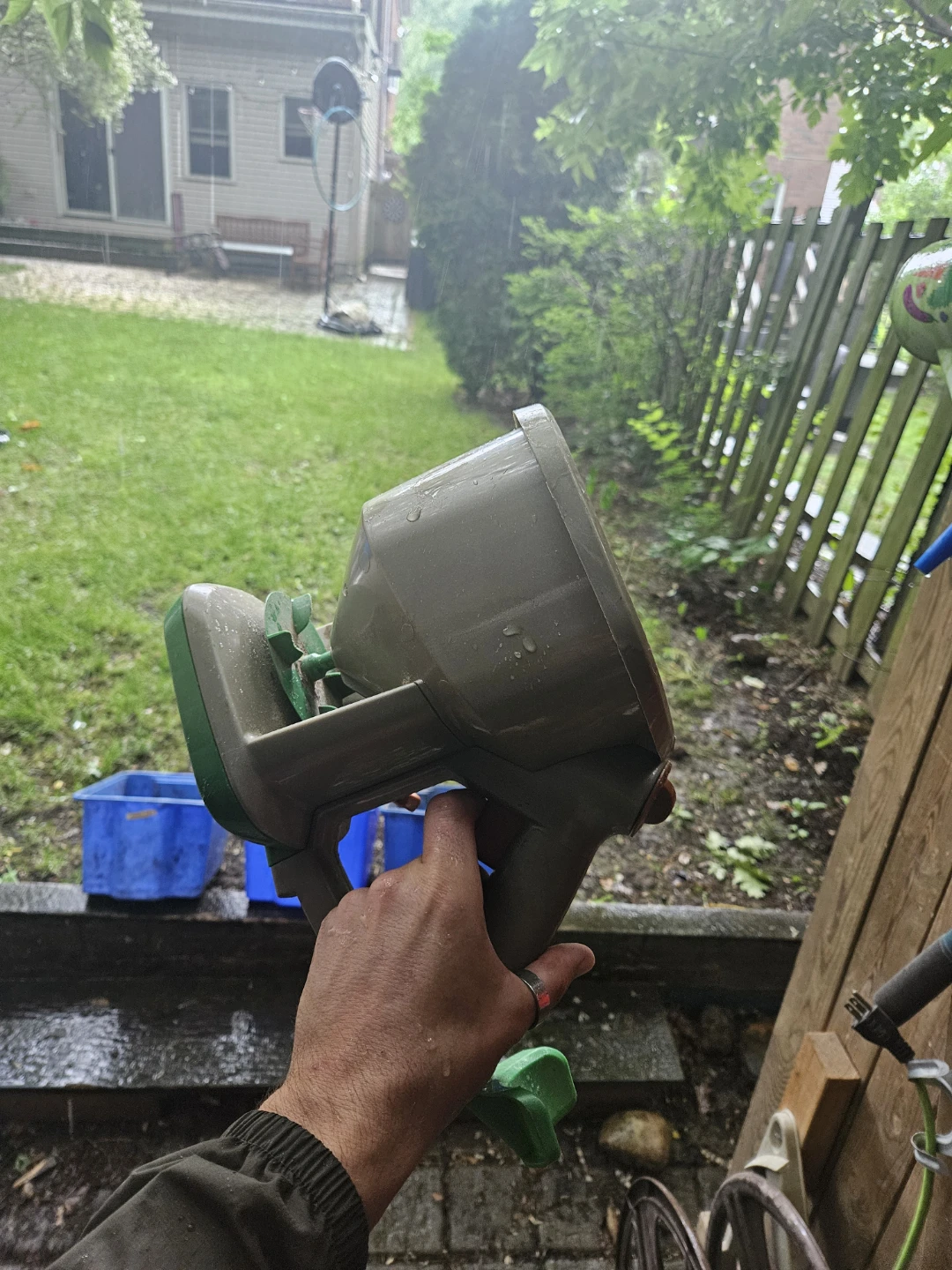 Scotts Handheld Spreader - photo 2