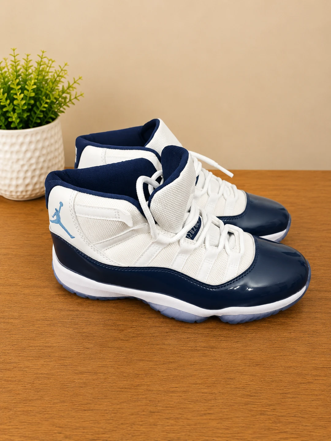 Air Jordan 11 Retro Low Sneakers - photo 2