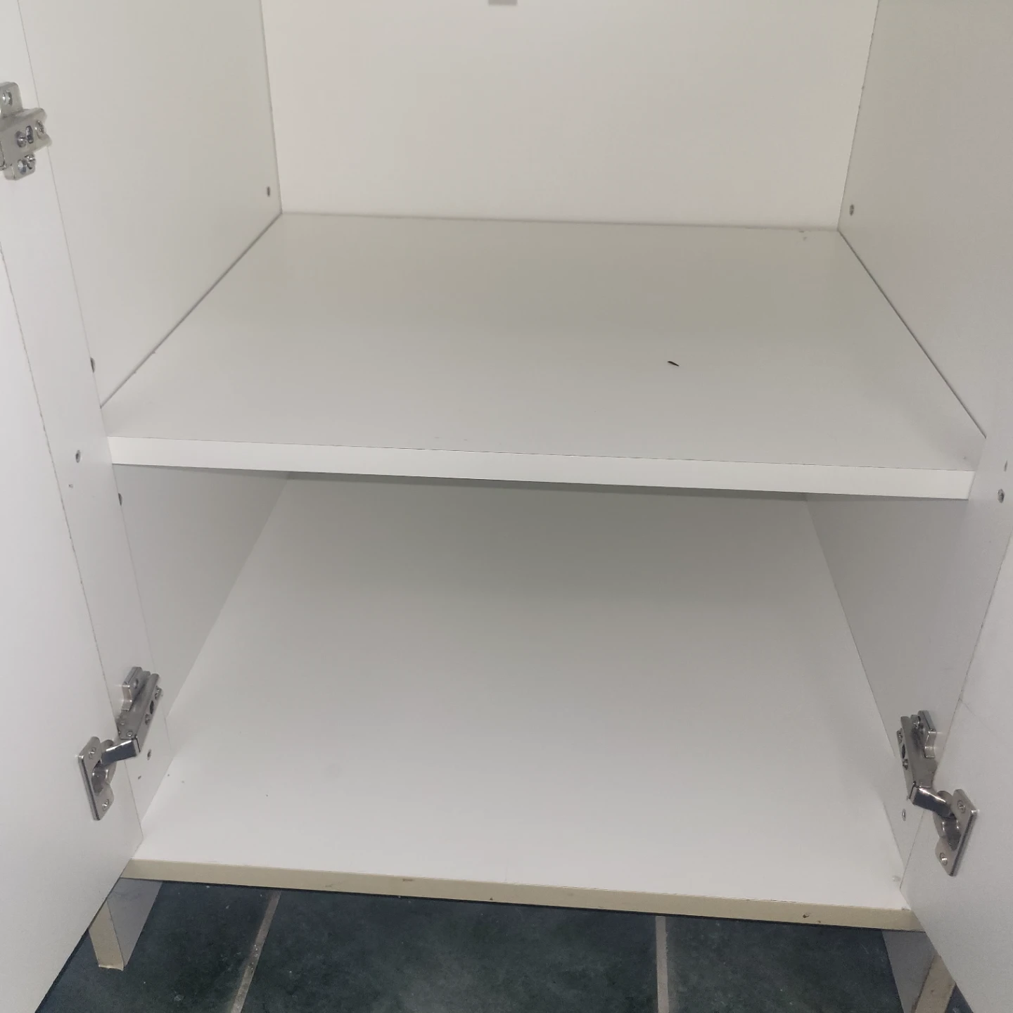 White and cream bookshelf with cabinet - photo 3