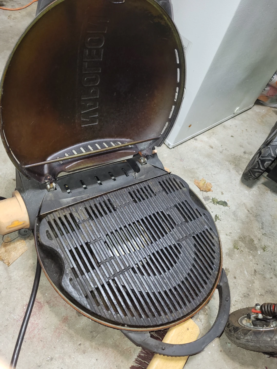 Napoleon Portable Propane Grill - photo 2