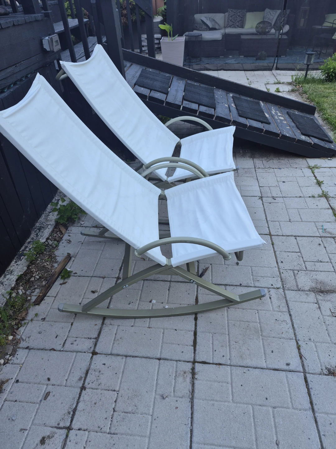 Pair of White Outdoor Rocking Chairs - photo 4