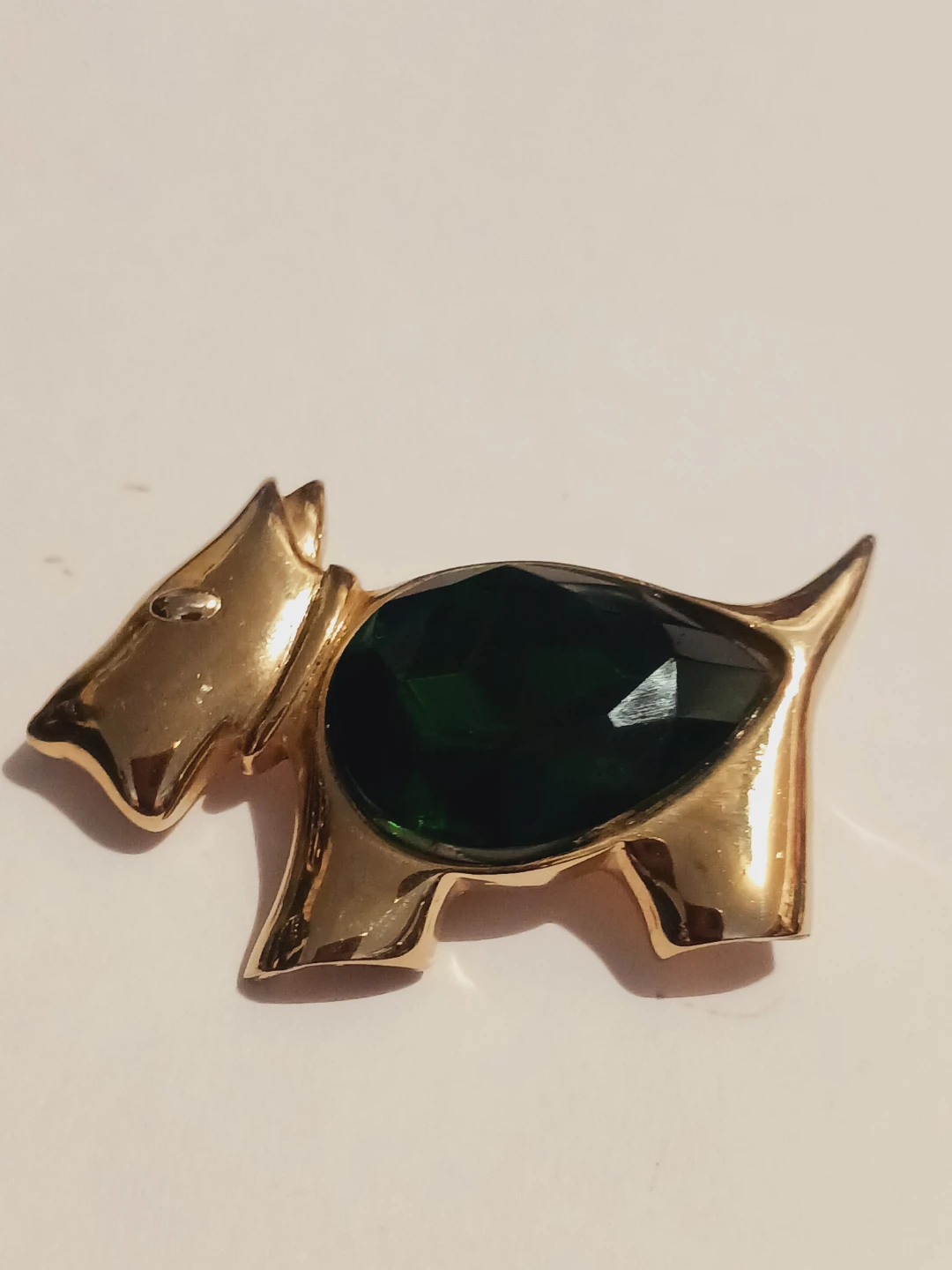 Gorgeous Scottie Dog Brooch with Green Gemstone - photo 2