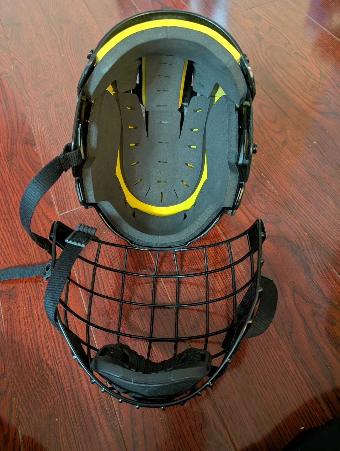CCM Hockey Helmet with Cage - photo 2