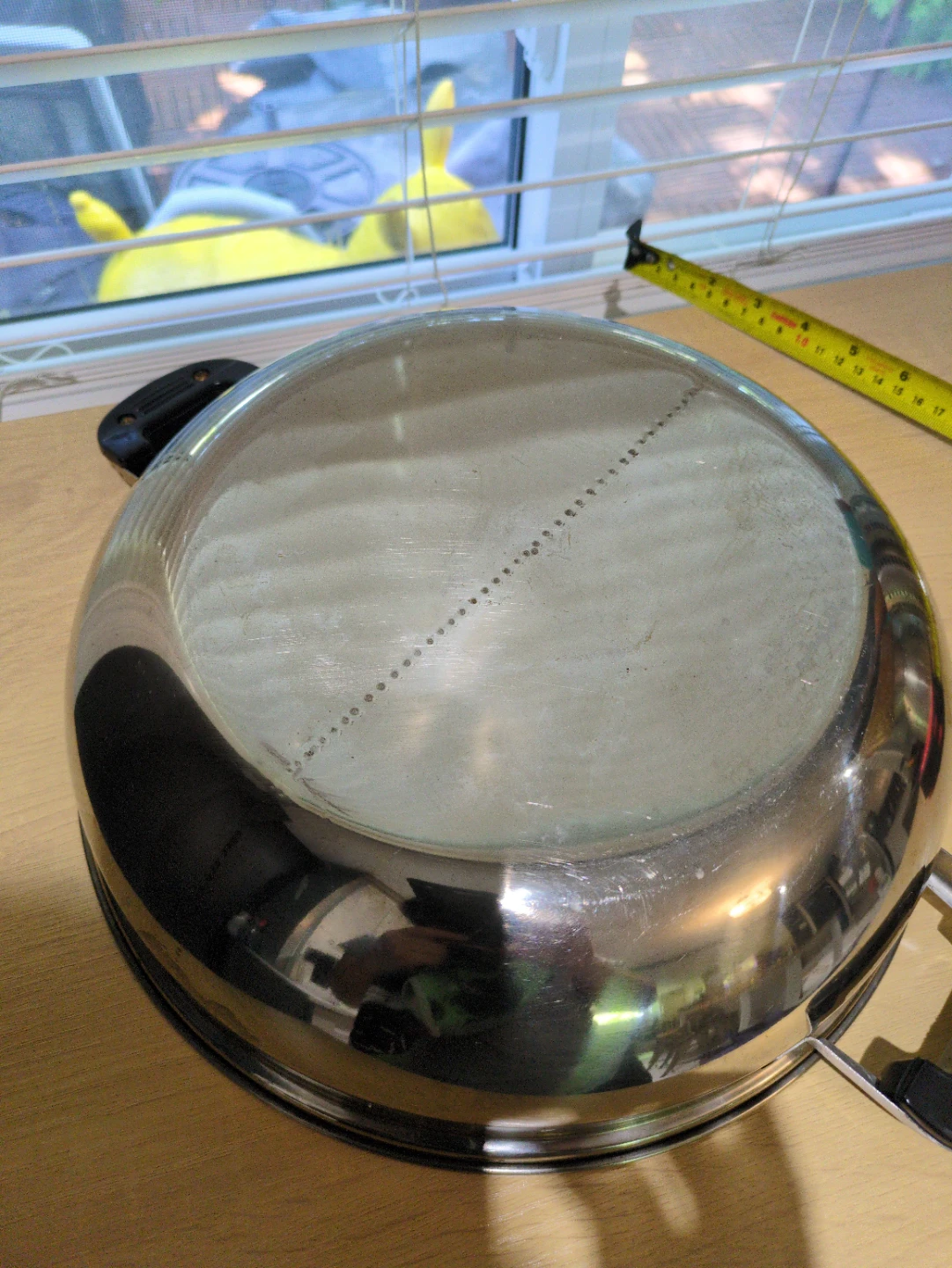 Stainless Steel Divided Hot Pot with Glass Lid - photo 5